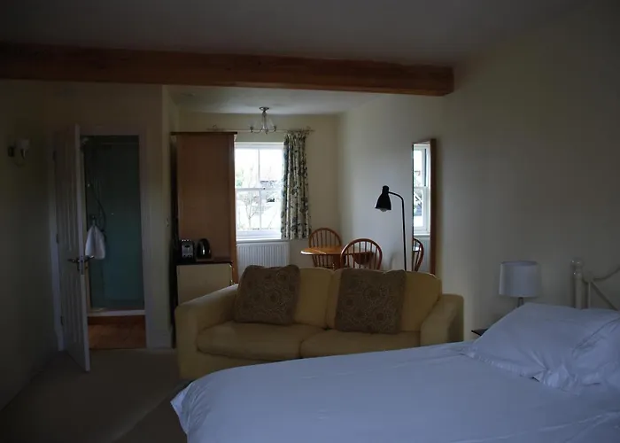 Over Studio Apartment