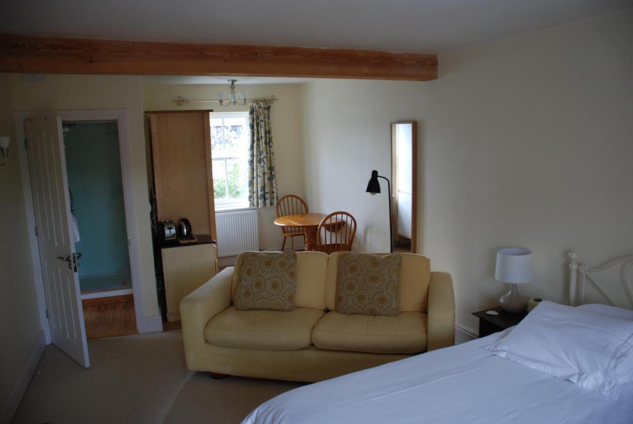Over Studio Apartment Apartment